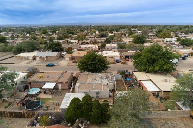 1112 Dorothy Street NE, Albuquerque, NM 87112