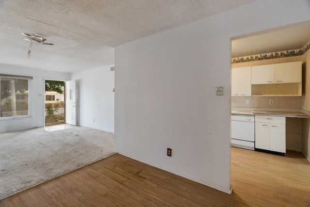 1112 Dorothy Street NE, Albuquerque, NM 87112