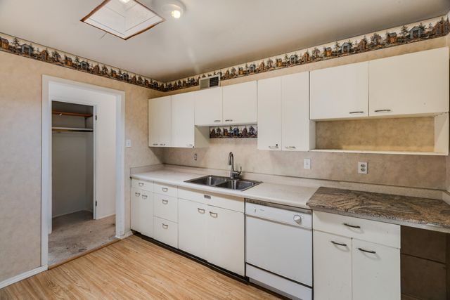 1112 Dorothy Street NE, Albuquerque, NM 87112