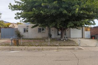 1112 Dorothy Street NE, Albuquerque, NM 87112