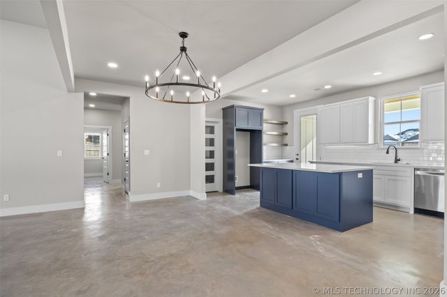 3618 W Evergreen Street, Skiatook, OK 74070