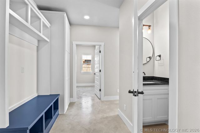 3618 W Evergreen Street, Skiatook, OK 74070