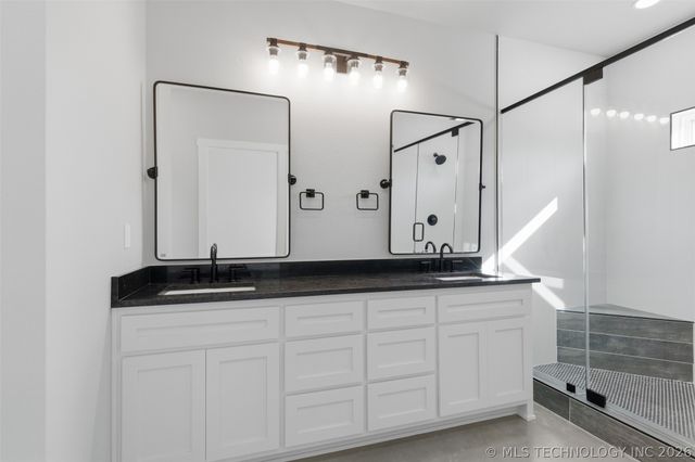 3618 W Evergreen Street, Skiatook, OK 74070