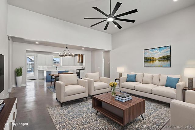 3618 W Evergreen Street, Skiatook, OK 74070