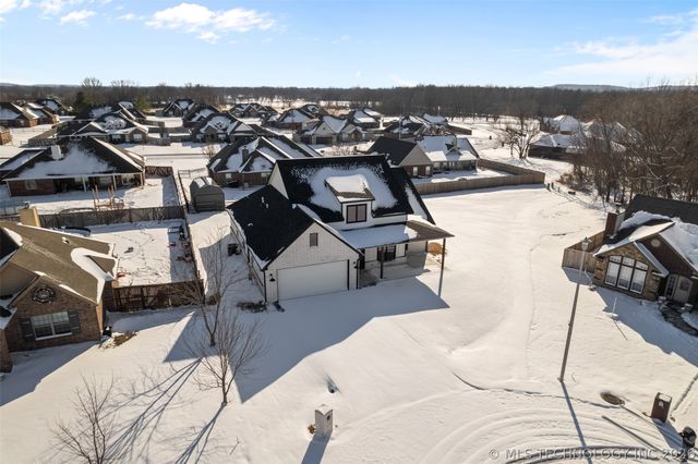 3618 W Evergreen Street, Skiatook, OK 74070