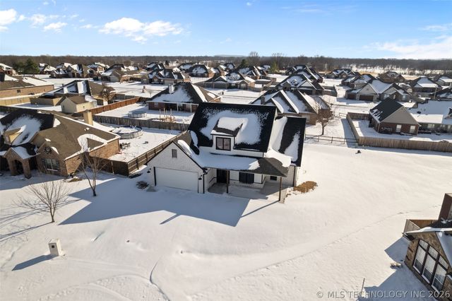 3618 W Evergreen Street, Skiatook, OK 74070