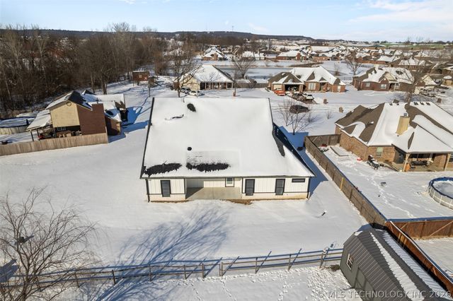 3618 W Evergreen Street, Skiatook, OK 74070