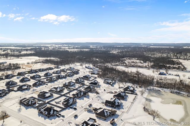 3618 W Evergreen Street, Skiatook, OK 74070