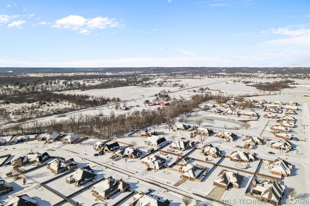 3618 W Evergreen Street, Skiatook, OK 74070