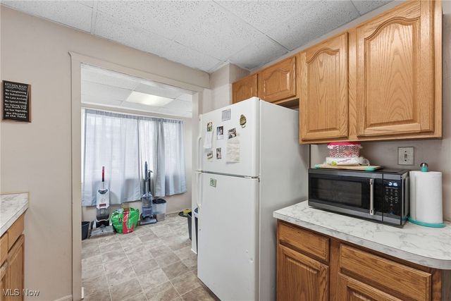 2240 12th Street SW, Akron, OH 44314