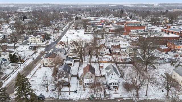 2240 12th Street SW, Akron, OH 44314