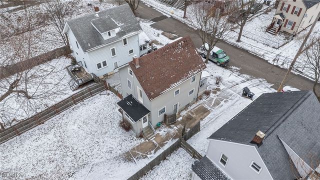 2240 12th Street SW, Akron, OH 44314