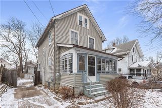 2240 12th Street SW, Akron, OH 44314