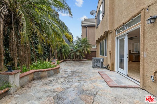9108 S Heritage Way, Inglewood, CA 90305