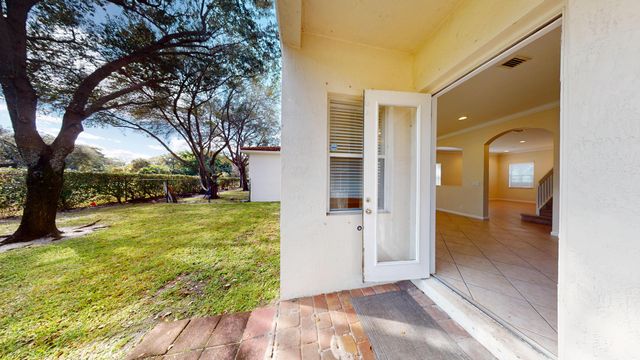 1007 Grove Park Circle, Boynton Beach, FL 33436