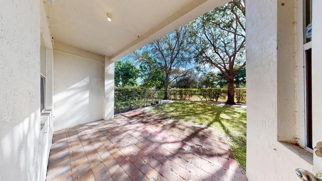 1007 Grove Park Circle, Boynton Beach, FL 33436