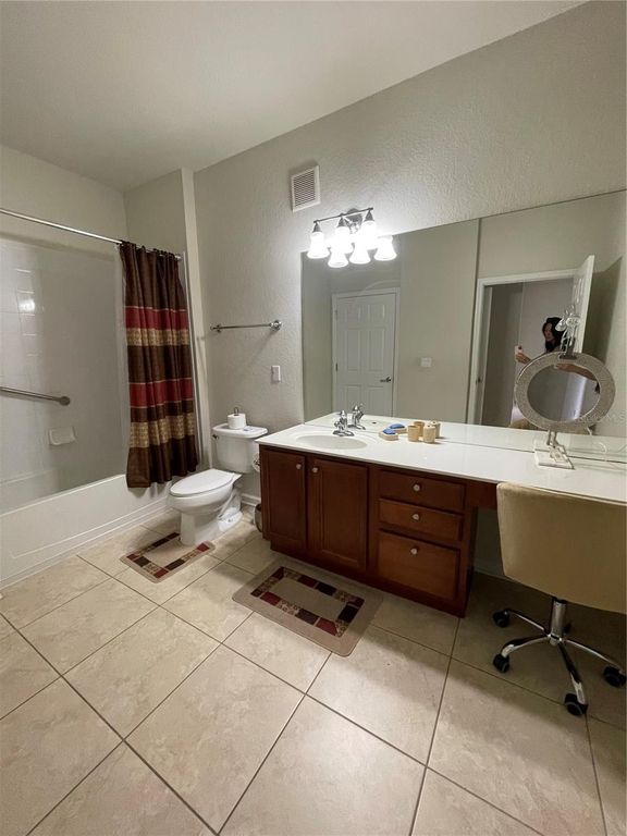 Image 18 of property listing at 3338 ROBERT TRENT JONES DRIVE 30404, Orlando, FL 32835