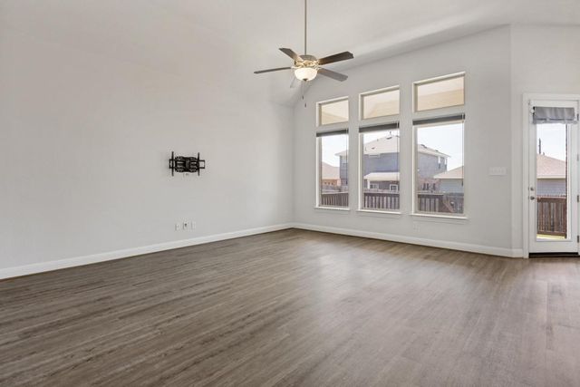 727 Spinnaker LOOP A, Kyle, TX 78640