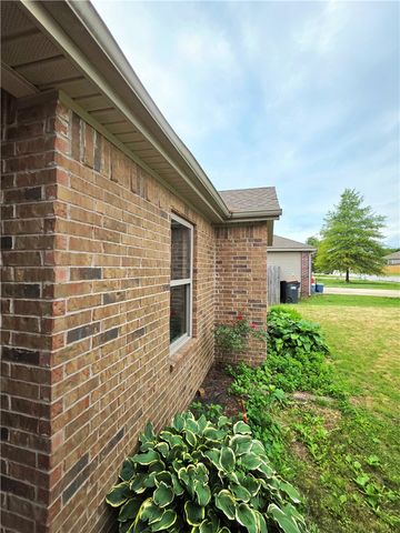 3453 Knox Loop, Springdale, AR 72762