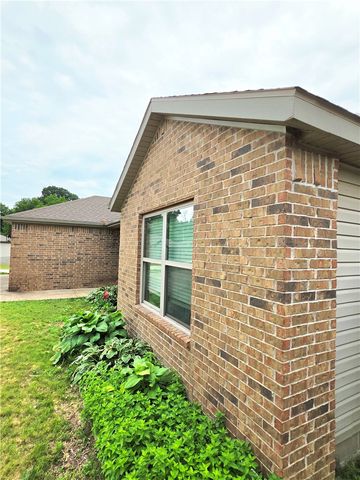 3453 Knox Loop, Springdale, AR 72762