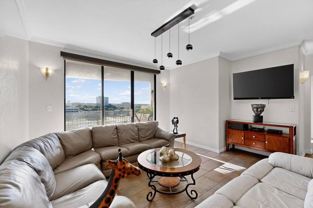 330 Las Colinas Boulevard E 1116, Irving, TX 75039