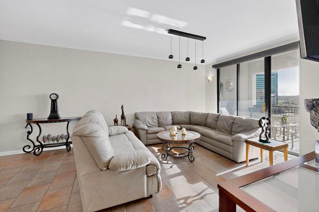 330 Las Colinas Boulevard E 1116, Irving, TX 75039