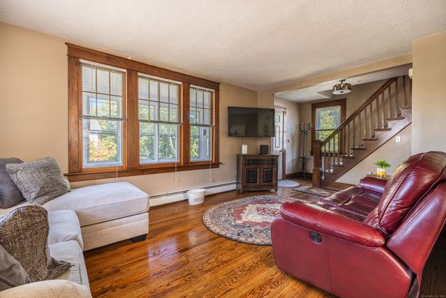 20 Cherry Street, Seymour, CT 06483