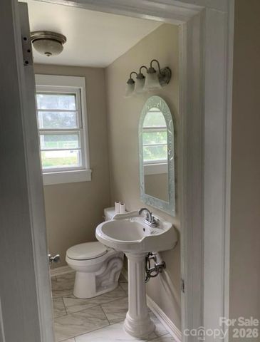 907 Maple Avenue, Salisbury, NC 28144