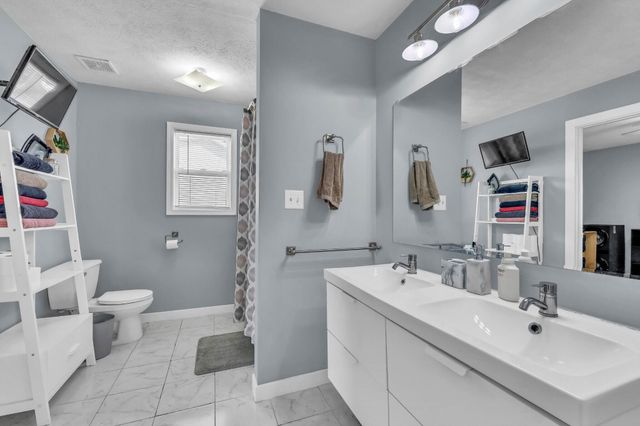 1977 Timberline Circle, Oak Grove, KY 42262