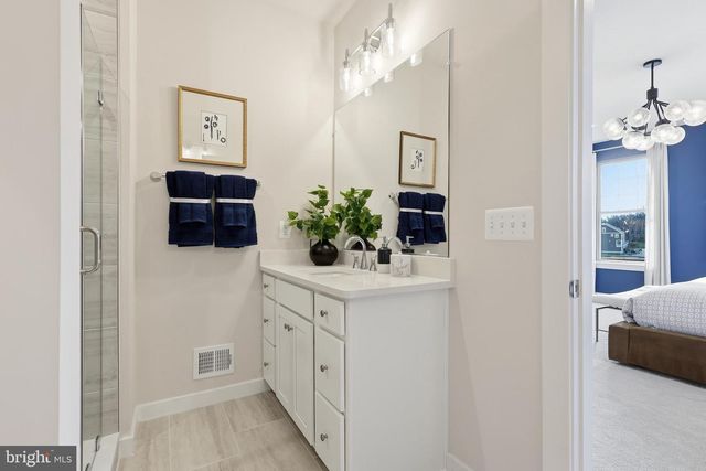 17808 SOUTHERN SHORES DR, Dumfries, VA 22026