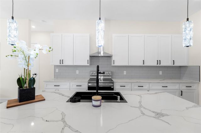 131 Koele CT, Bastrop, TX 78602