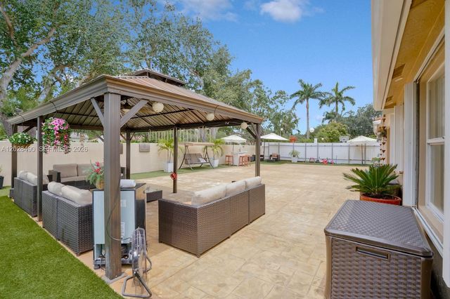 1910 SW 135th Way, Miramar, FL 33027