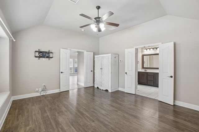1075 Carpenter Court, Lavon, TX 75166