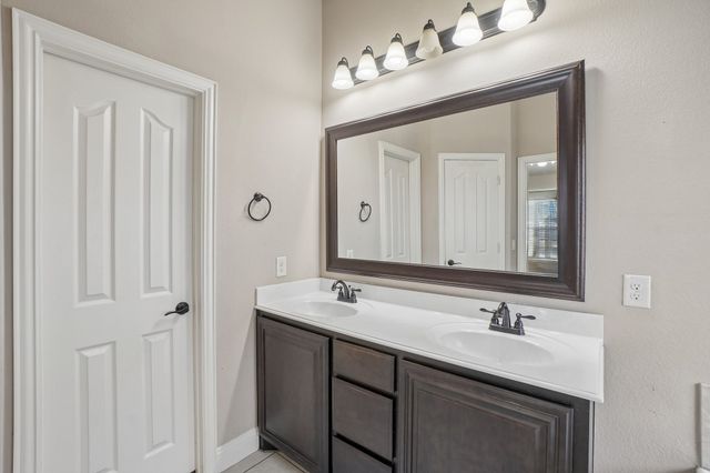 1075 Carpenter Court, Lavon, TX 75166