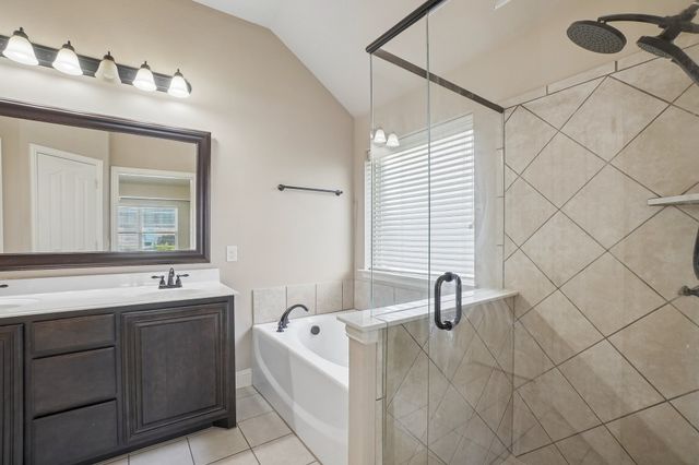 1075 Carpenter Court, Lavon, TX 75166