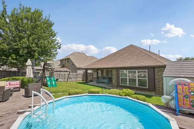 1075 Carpenter Court, Lavon, TX 75166