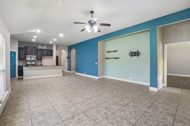1075 Carpenter Court, Lavon, TX 75166