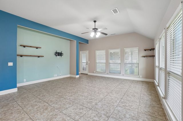 1075 Carpenter Court, Lavon, TX 75166