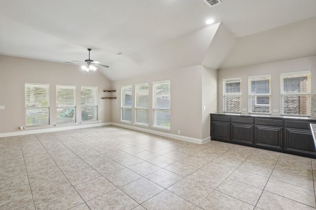 1075 Carpenter Court, Lavon, TX 75166