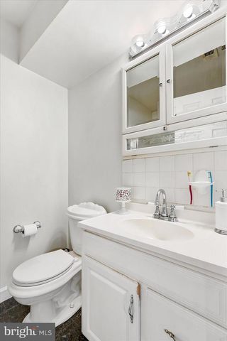 4 BUNKER HILL RD, Sewell, NJ 08080