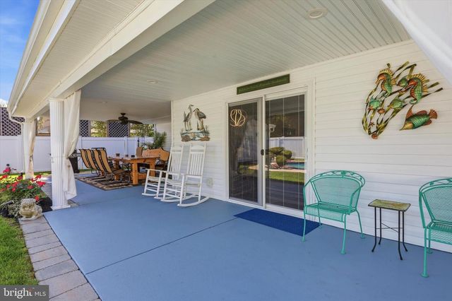 4 BUNKER HILL RD, Sewell, NJ 08080