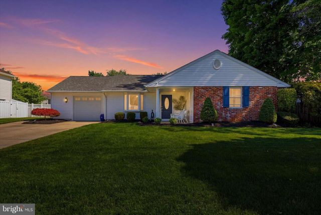 4 BUNKER HILL RD, Sewell, NJ 08080