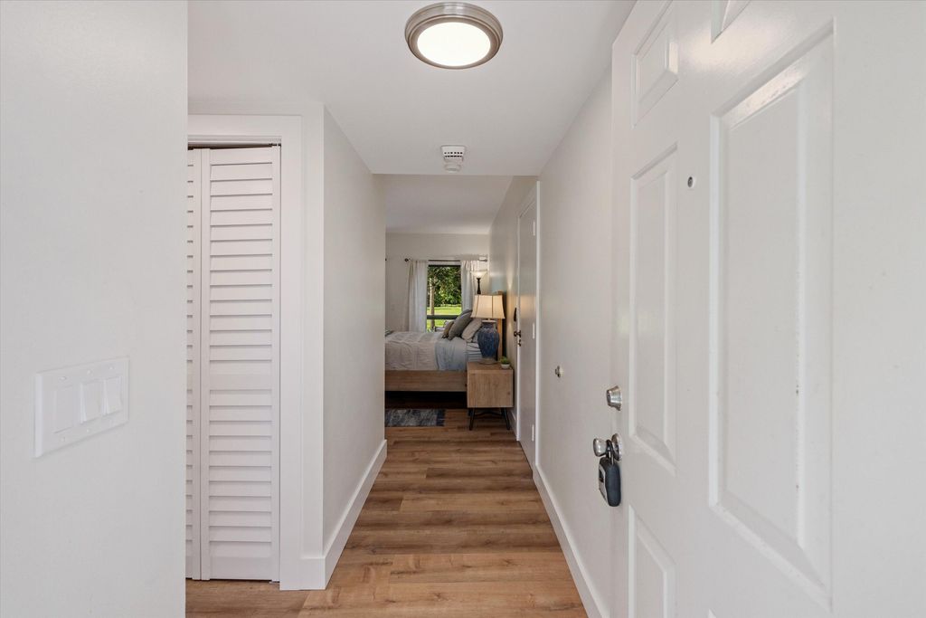 13334 Polo Club Road 240, Wellington, FL 33414