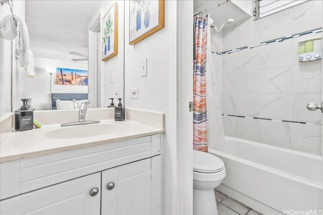 2463 Kuhio Avenue 810, Honolulu, HI 96815