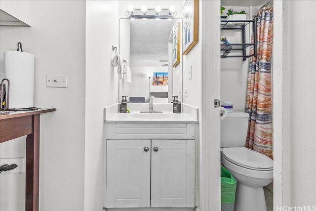 2463 Kuhio Avenue 810, Honolulu, HI 96815