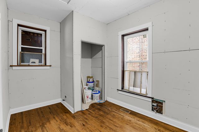 4339 W Monroe Street, Chicago, IL 60624