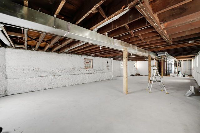 4339 W Monroe Street, Chicago, IL 60624