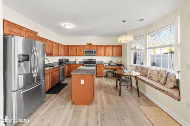 41 Tall Oaks Court, Old Bridge, NJ 08857