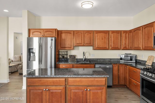 41 Tall Oaks Court, Old Bridge, NJ 08857