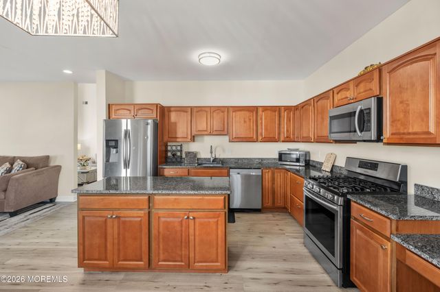 41 Tall Oaks Court, Old Bridge, NJ 08857